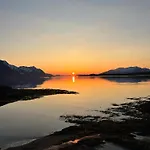 Lyngen Apartamento *
