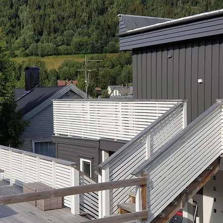 Apartment Lyngen Lyngseidet