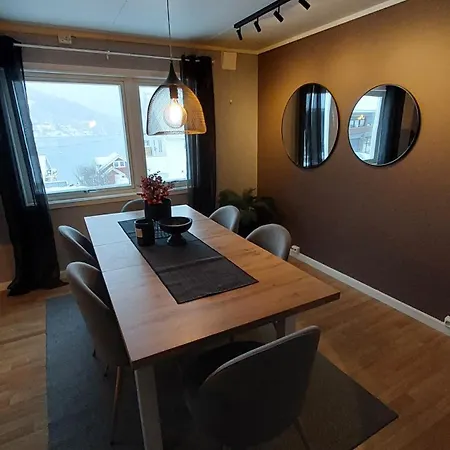 Apartamento Lyngen Lyngseidet